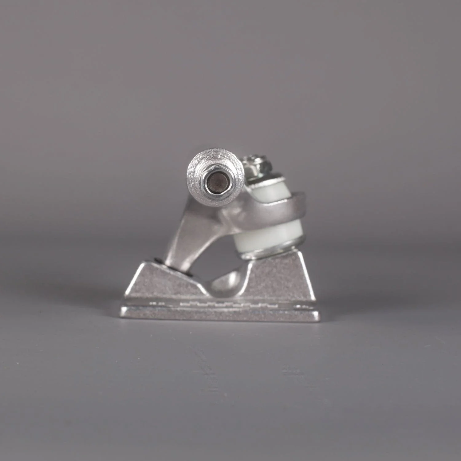 Ace 'Classic' 44s Trucks (Silver) - Image 3